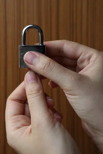 Watertown CT Locksmith Store Watertown, CT 860-375-0185 - residential-lockouts